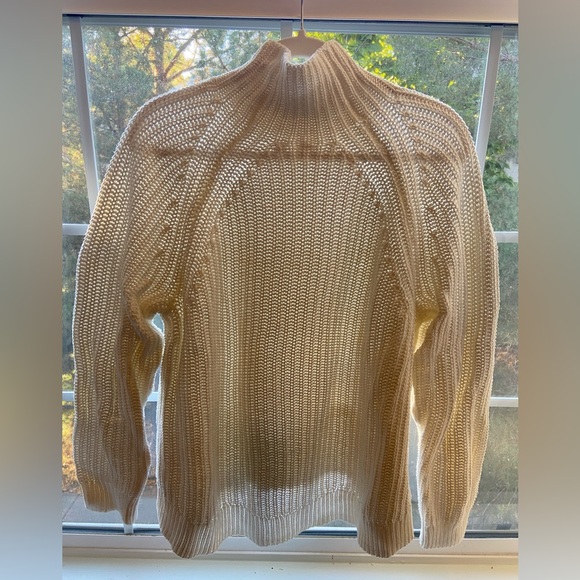 Gap Sweater - Picture 2 of 3